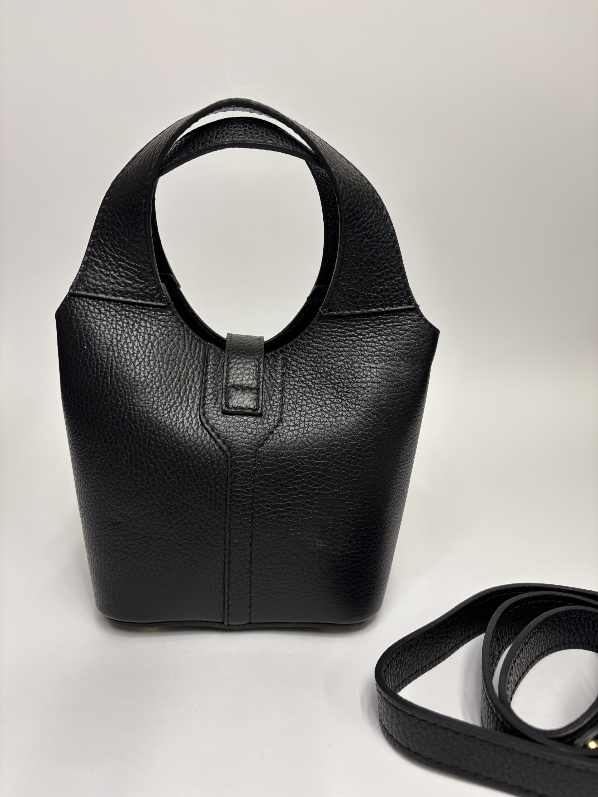 Mala crna kožna tašna sa katancem Made In Italy - Слика 3